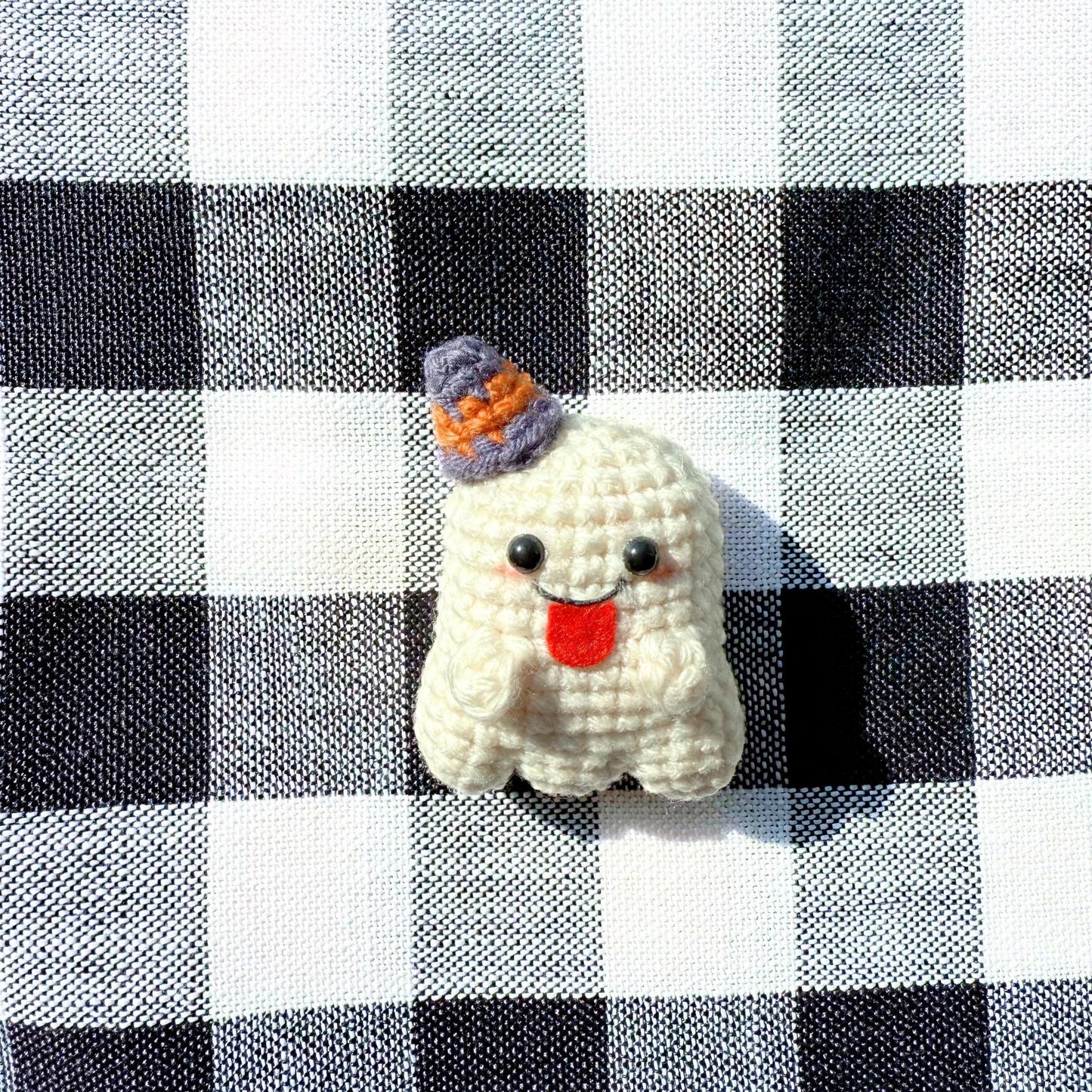 Halloween Crochet Ghost Magnet Pattern | Beginner Amigurumi (PDF Pattern)