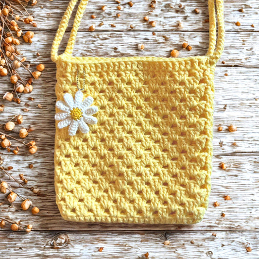 Crochet Daisy Crossbody Bag Pattern: Spring Floral Purse DIY (PDF Pattern)