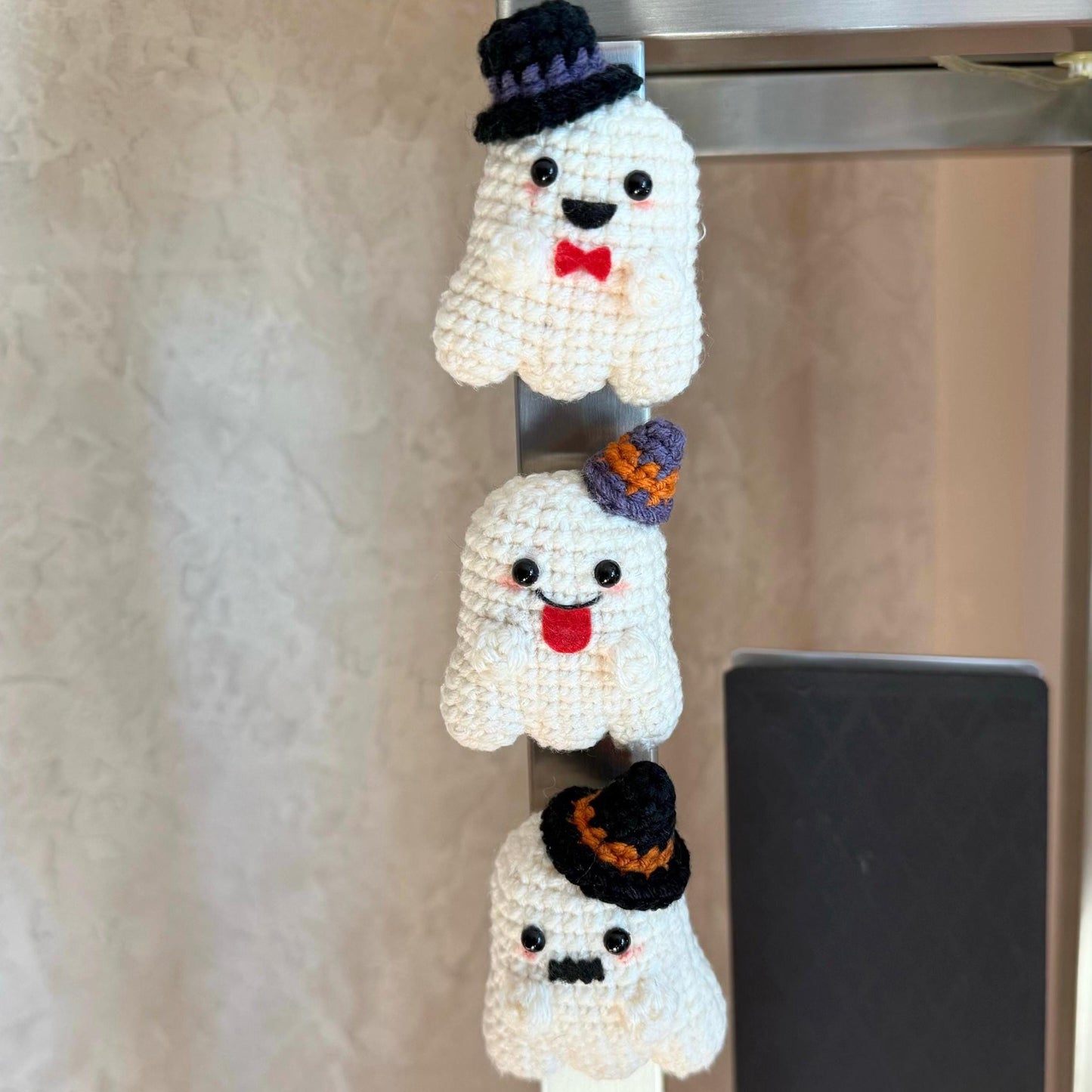 Halloween Crochet Ghost Magnet Pattern | Beginner Amigurumi (PDF Pattern)
